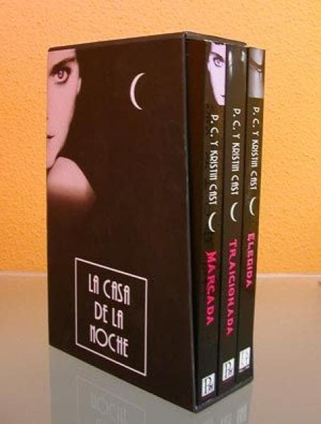 CASA DE LA NOCHE I ESTUCHE